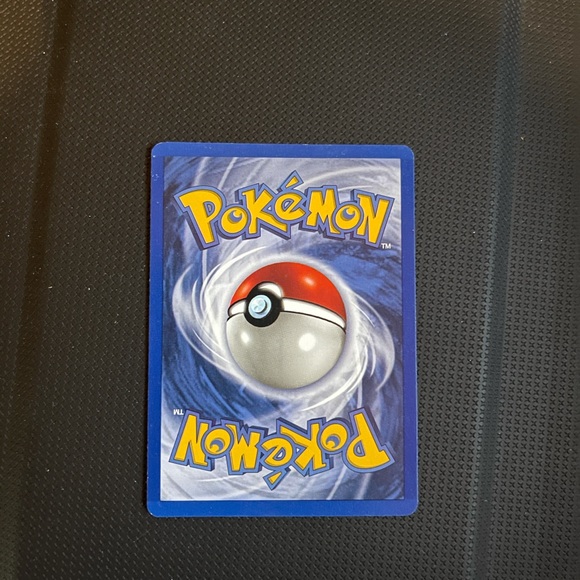 Charizard Pokémon Card - Picture 2 of 3